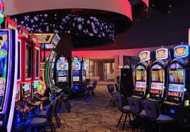 9piso platform interface showing sports betting and game lobby on mobile
